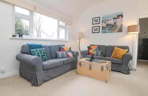 Marazion House | Mackerel Sky