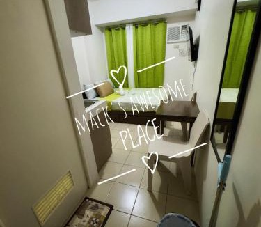 Highway Hills Hostel | Macks Awesome 07 Fast Wifi Premium Netflix