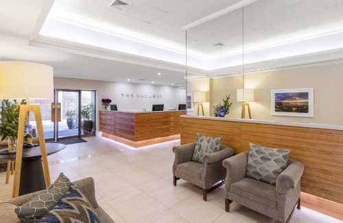 Elizabeth Bay Hotel | Macleay Hotel