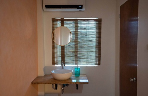 Libaong Hostel | Mad Monkey Panglao