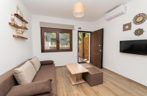 Nea Peramos Apartment | MAD'S Villas