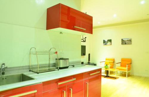 Thung Maha Mek House | Maderla