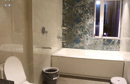 Sector 39 Hotel | Madstays Hotel - Medicity Near Medanta Hospital