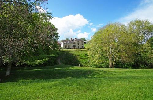Denbigh House | Maes Mared