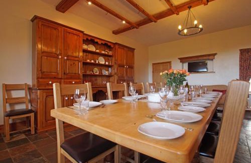 Denbigh House | Maes Mared