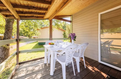 Chatel-Guyon Ski Chalet | Maeva Respire campsite in La Croze * - Chalet PMR Edelweiss 3 Rooms 5 People + TV