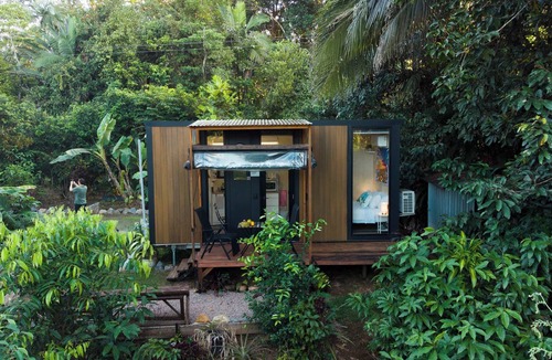 Mena Creek House | Magic Mena Rainforest Retreat by Tiny Away