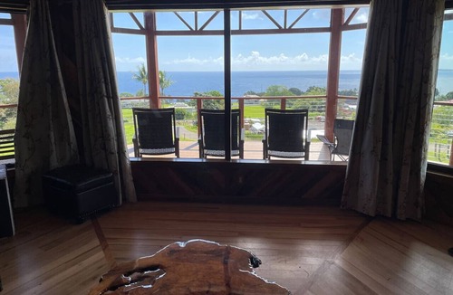 Paukaa Apartment | Magic Skies Top Floor Dream