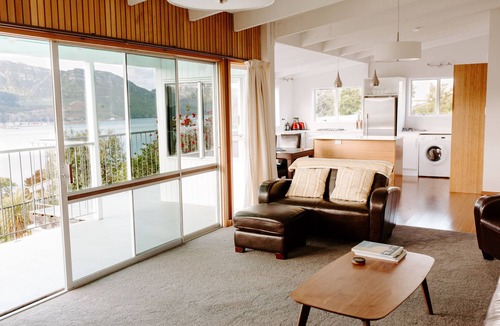 Diamond Harbour House | Magical Harbour Views 2