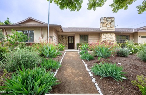Thousand Oaks House | Magical Home w/6 amazing bedrooms & Sparkling pool! Relaxing & Family-friendly!