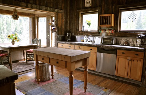 Nederland Cabin | Magical Mountain Getaway - 10% off for 3+ nights, offer ends 5/31