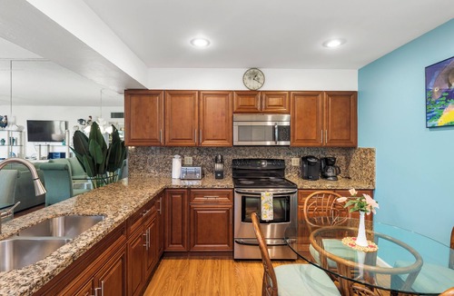 Key West Condo | Magical Sunrises on the Atlantic, Upgraded Condo & 10 minutes to Downtown.