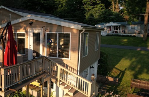 Cambridge Springs House | Magical Sunsets, Ultimate Comfort at Waterfront Retreat in Rural PA
