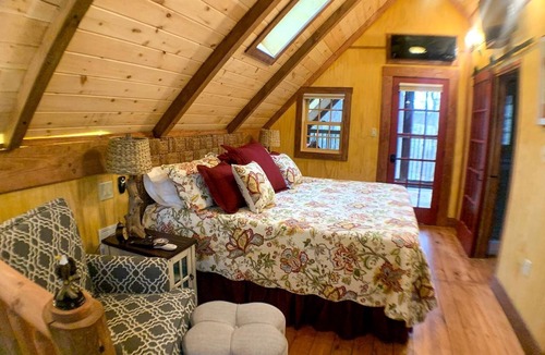Shenandoah House | Magical Tree House Experience with a Private Hot Tub in Shenandoah Valley, Virginia