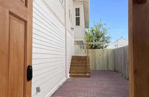 Milan House | Magical Uptown Home 3 bdr, sleeps 6