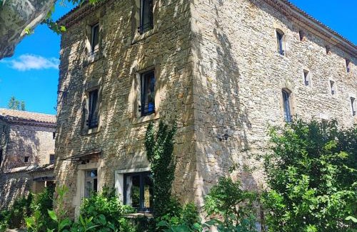 Saint-Hippolyte-de-Caton House | Magnanerie de Sainte Croix
