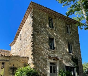 Saint-Hippolyte-de-Caton House | Magnanerie de Sainte Croix