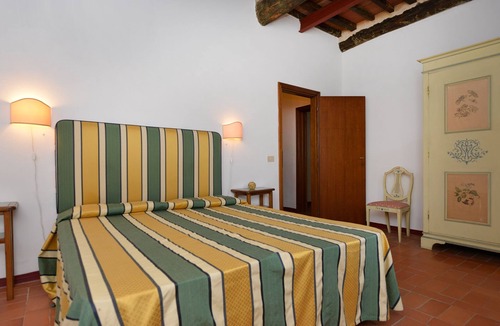 Guasticce Other | Magnificent and large apartment in the Tuscan countryside