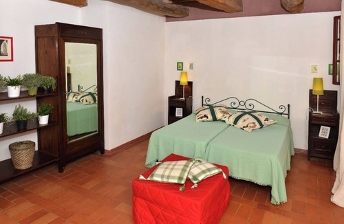 Guasticce House | Magnificent and large apartment in the Tuscan countryside