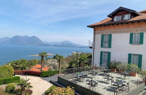 Carciano Apartment | Magnificent apartment in the dependence of a prestigious art nouveau villa with pool