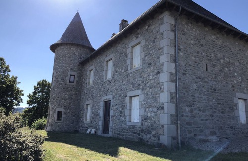 Lanobre House | Magnificent chateau-style house in the heart of the Auvergne mountains