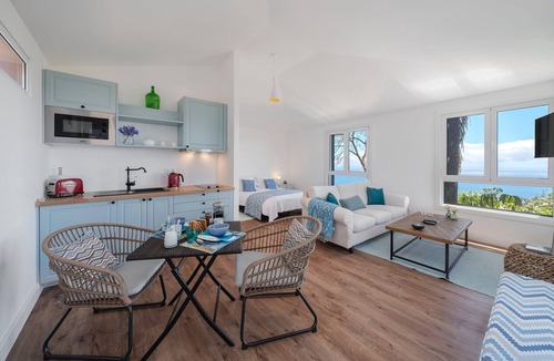 Monte Villa | Magnificent Funchal Villa | Quinta D'Alegria | 4 Bedrooms | Panoramic Sea View