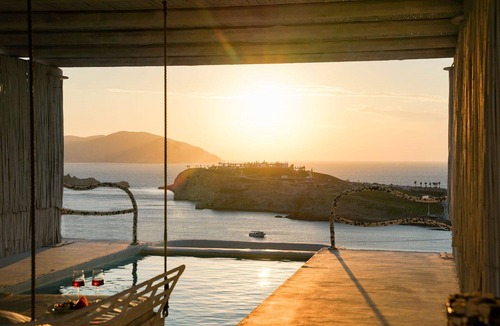 Ios Town Villa | Magnificent Ios Suite | Suite Ilios | Suite with Breathtaking Sea Views