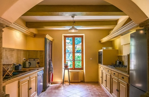 Le Beaucet House | Magnificent Provencal Bastide Located In A Unique Place
