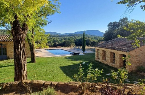 Jouques House | Magnificent Provencal estate north of Aix en Provence - sleeps 26