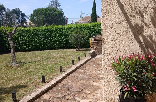 Aubignan House | Magnificent Provencal house on the Ventoux road and on the Wine route