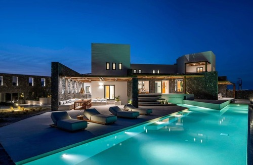 Akrotiri Villa | Magnificent Santorini Villa | Villa Phanes | 8BDR | Breathtaking Sea Views |.