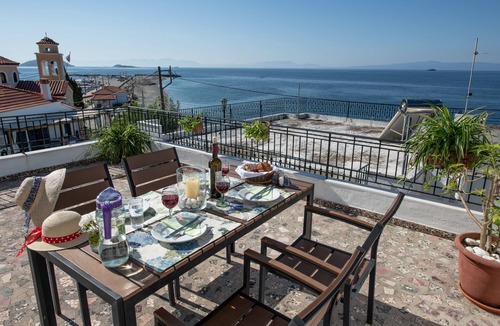 Loutraki House | Magnificent Sunset