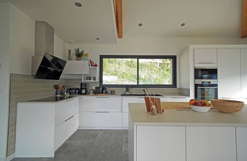 Saint-Eustache Apartment | Magnificent Takapuna Loft with lake and mountain views