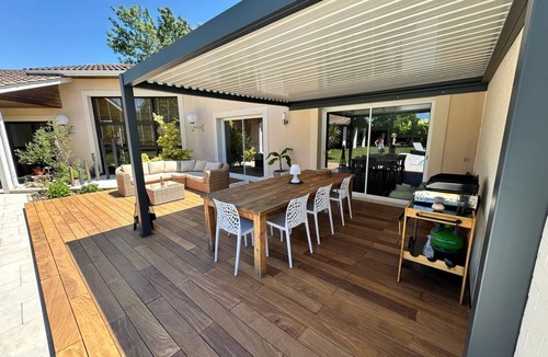 La Brede Villa | Magnificent villa with pool and spa near Bordeaux