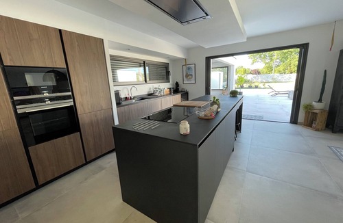 Cornac Villa | Magnificent Villa with Swimming Pool