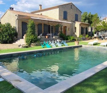 Aubignan Villa | Magnifique villa avec piscine privée à Aubignan