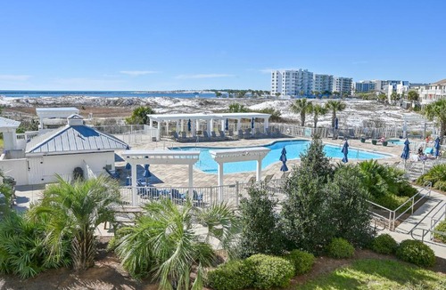 Holiday Isle Apartment | Magnolia House 509 At Destin Pointe Resort