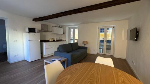 Stresa Apartment | Magnolia