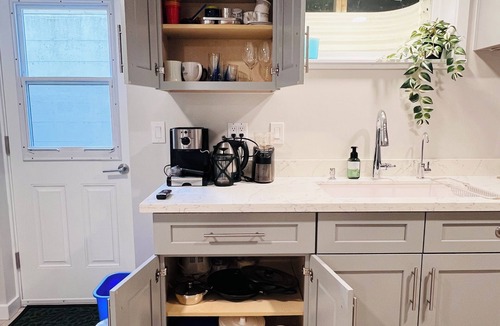 Briarcliff House | Magnolia Private Unit with Kitchen & Patio