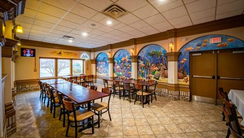 New Cumberland Hotel | Magnuson Grand Harrisburg