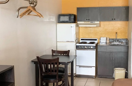 Bayshore Gardens Hotel | Magnuson Hotel Bradenton