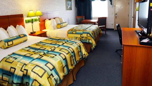 Howell Hotel | Magnuson Hotel Howell/Brighton