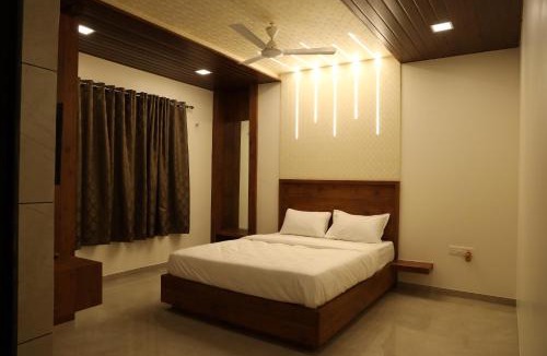 Kolhapur Hotel | Mahalaxmi Executive