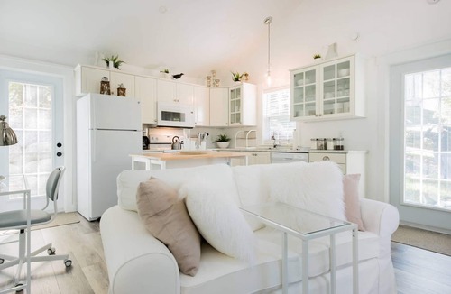 Mahone Bay House | Mahone Bay Hide-Away