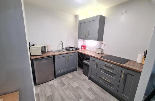 Convention Quarter Apartment | Mailbox and Broad St