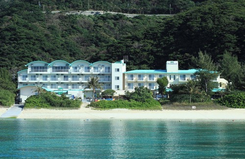 Tokashiki Hotel | Main building ocean side western style triple room with unit bath Dinner and breakfast/Shimajiri-gun Okinawa