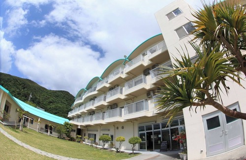 Tokashiki Hotel | Main building ocean side western style triple room with unit bath Dinner and breakfast/Shimajiri-gun Okinawa
