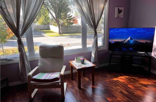 Thunder Bay House | main level in prestigious area