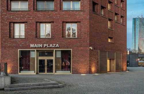 Sachsenhausen Apartment | Main Plaza Suite Tower
