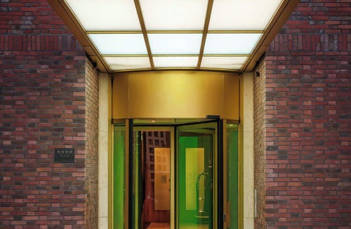 Sachsenhausen Apartment | Main Plaza Suite Tower